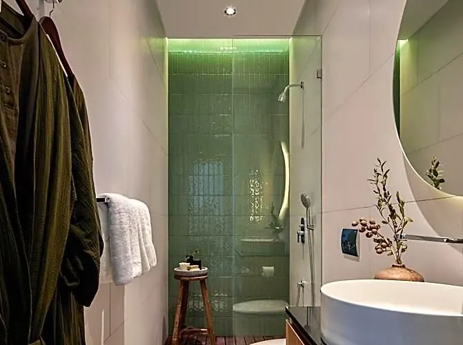 Nexa Townhouse Umalas Canggu ホテル 4*