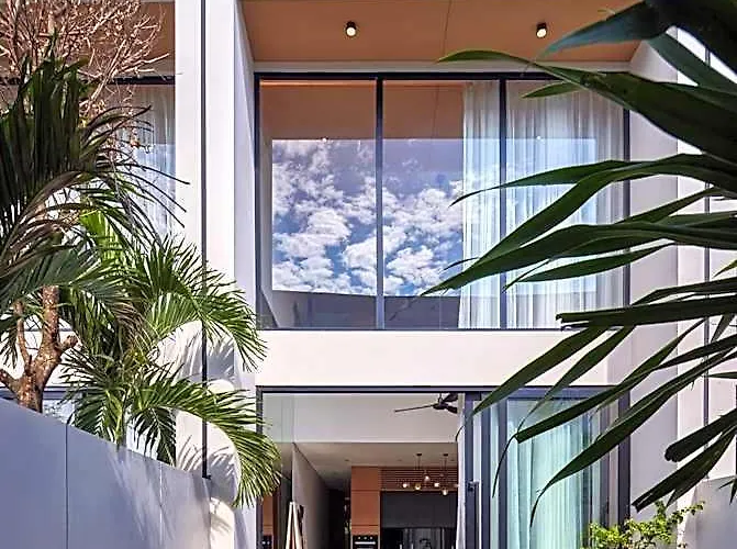 ホテル Nexa Townhouse Umalas Canggu 4*
